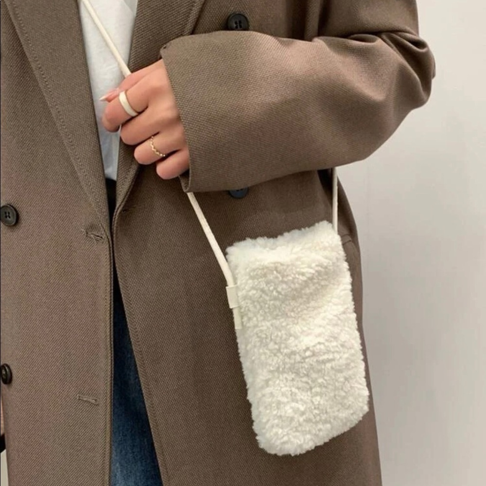 Sherpa Cell Crossbody Bag